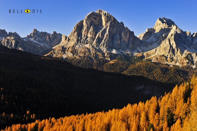 09D712 Autumn colours in the Dolomites