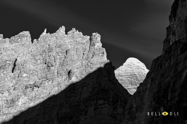 110778 Lights and shadows on Dolomites